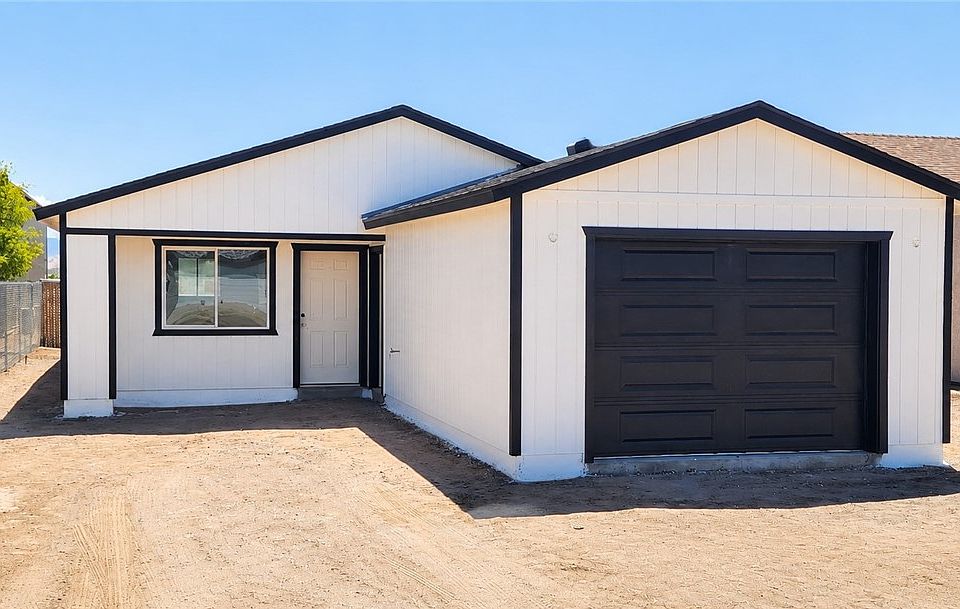 1st image of 9854 S Phoenix Drive