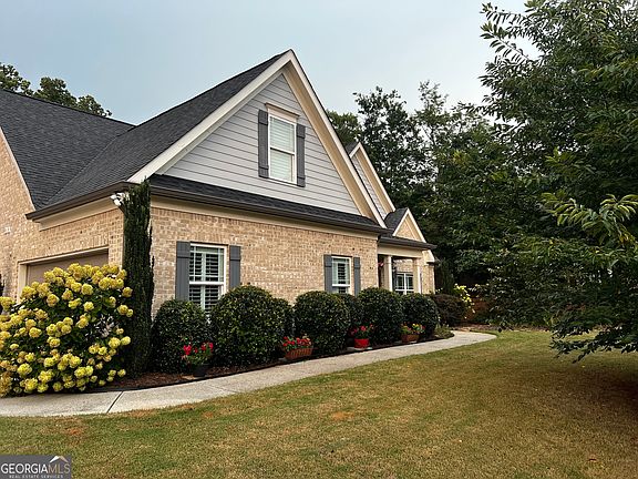 3rd image of 47 Saint Ives Way