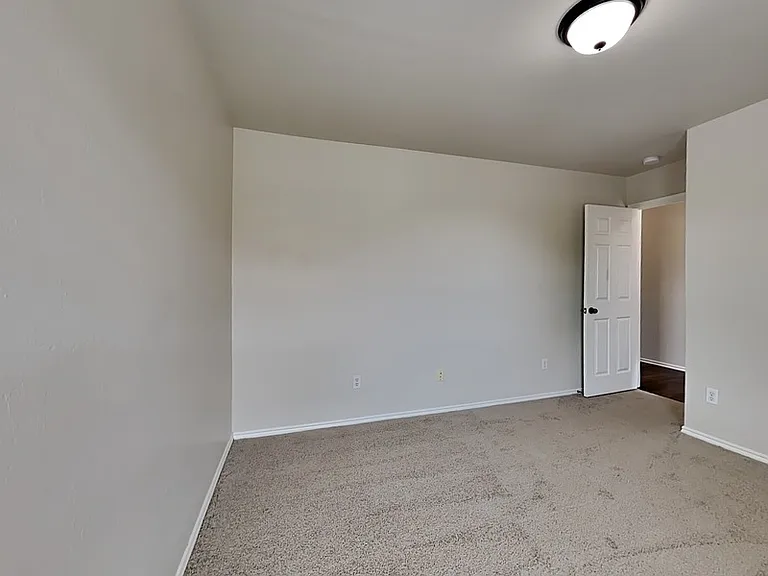 2165 Robin Ridge Ln — Photo 11