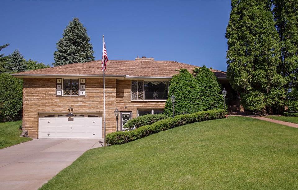 1st image of 3083 Shorewood Ln