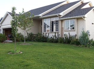 1361 Foxtail Gln, Mayer, MN 55360