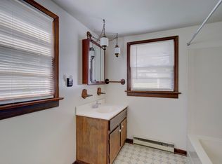 1602 Fitchetts Wharf Rd, Moon, VA 23119