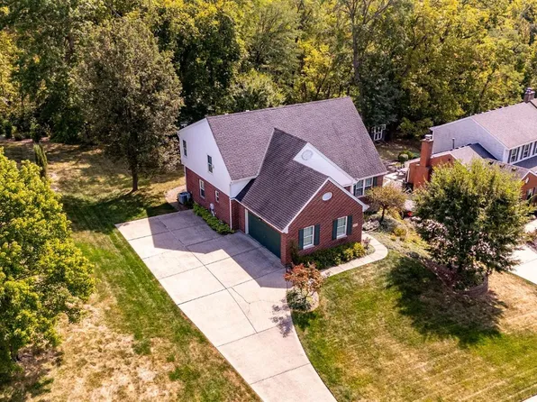 3958 Durango Green Dr, Cleves, OH 45002