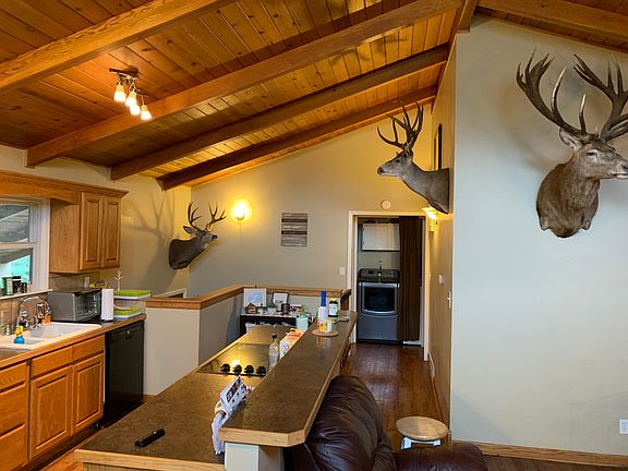 2nd image of 2677 Monterey Dr