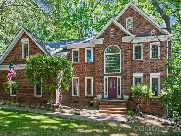 3400 Thistle Bloom Ct, Charlotte, NC 28269