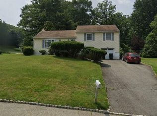 49 Locust Dr, Morris Plains, NJ 07950