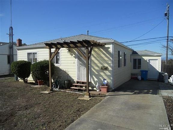 2nd image of 1032 Valle Vista Ave