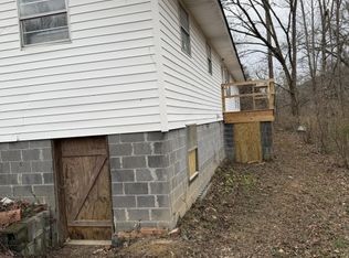 311 Holiness Hollow Rd, Ewing, VA 24248