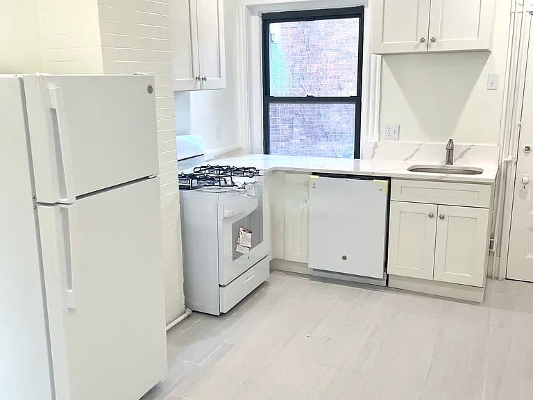 1855 Beacon St #2 — Photo 5