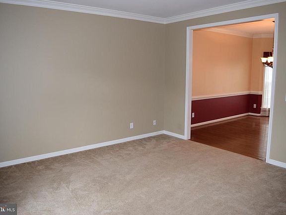 5th image of 5 River Oak Dr