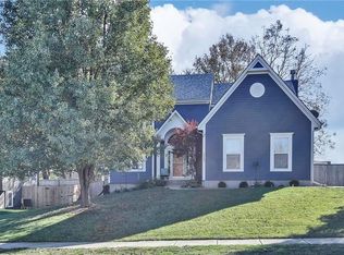20083 W 220th St, Spring Hill, KS 66083