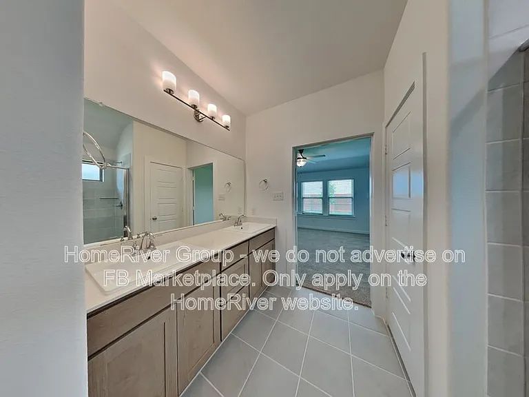 425 Leopold Trl — Photo 9