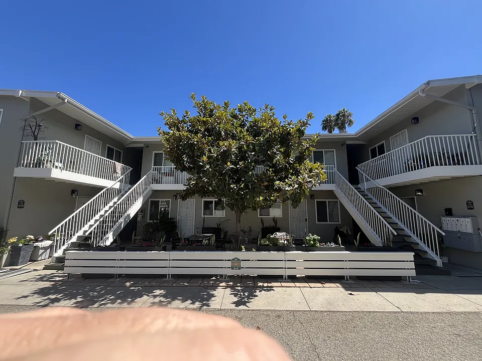 1016 Castillo St #7