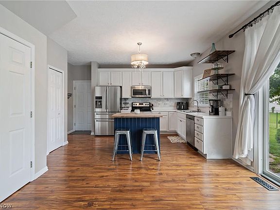 5th image of 1225 Ledgestone Dr