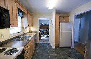 3rd image of 1310 Suntree Dr