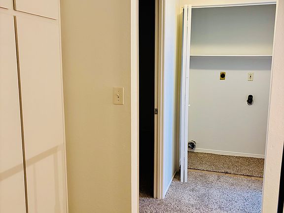 3rd image of 1450 Melrose Ave Unit 87