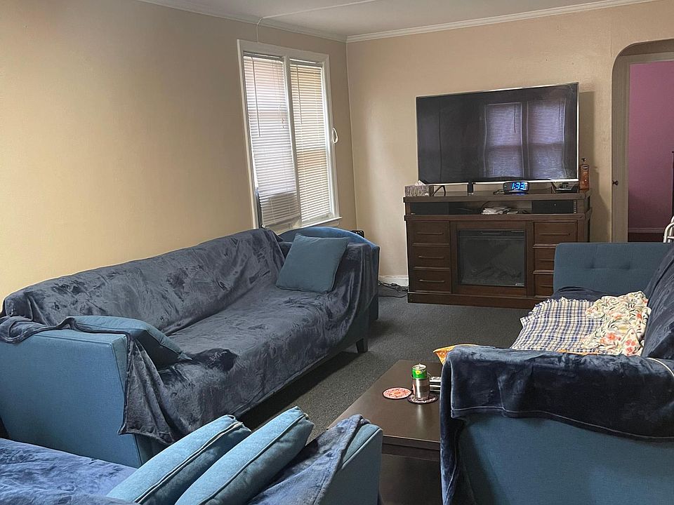 1st image of 237-17 Fairbury Ave #1