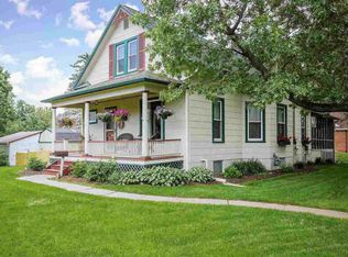 3403 Middle Rd, Davenport, IA 52803