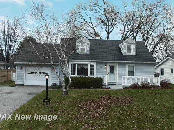 2722 Wellesley Dr, Saginaw, MI 48603
