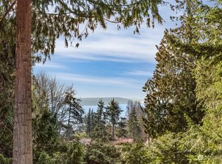 770 Vista Dr, Camano Island, WA 98282