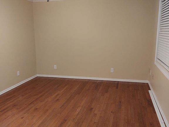 3rd image of 9212 Shady Bend Ln