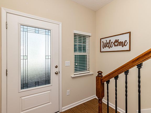 3rd image of 67 Canary Palm Ct