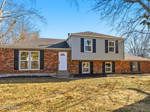 8011 Cortland Dr, Louisville, KY 40228