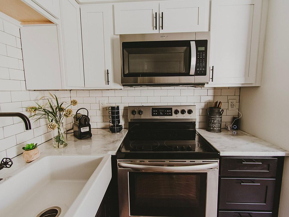1st image of 1074 Poplar Ave #14