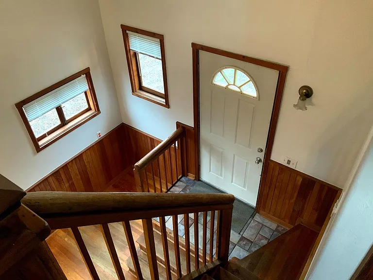 166 Monroe St — Photo 18