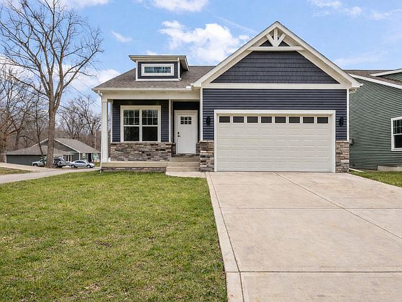 2nd image of 1504 Waverly Rd