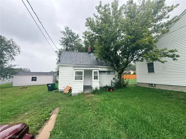 493 Washington Ave, Barberton, OH 44203