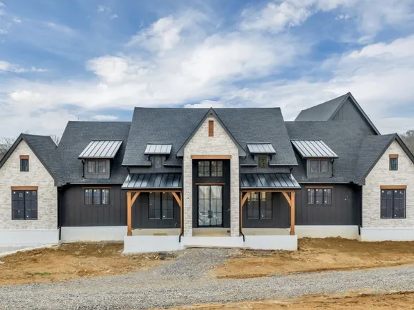 2388 Darks Mill Rd, Columbia, TN 38401