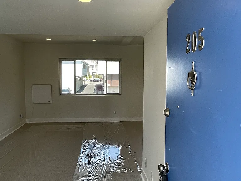 229 Bicknell Ave #205 — Photo 17