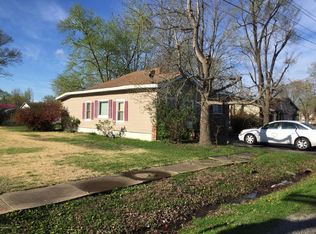 706 E 9th St, West Frankfort, IL 62896