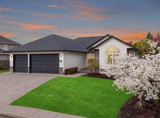 2412 NW 122nd St, Vancouver, WA 98685