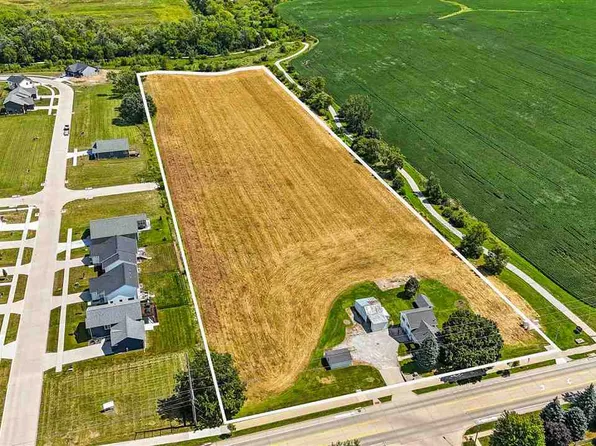 3010 Sycamore St, Iowa City, IA 52240