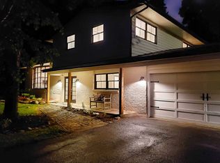 119 Wildflower Ln, Crystal Lake, IL 60014