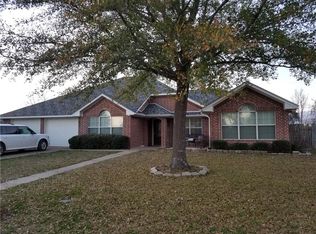 211 Man O War St, Groesbeck, TX 76642
