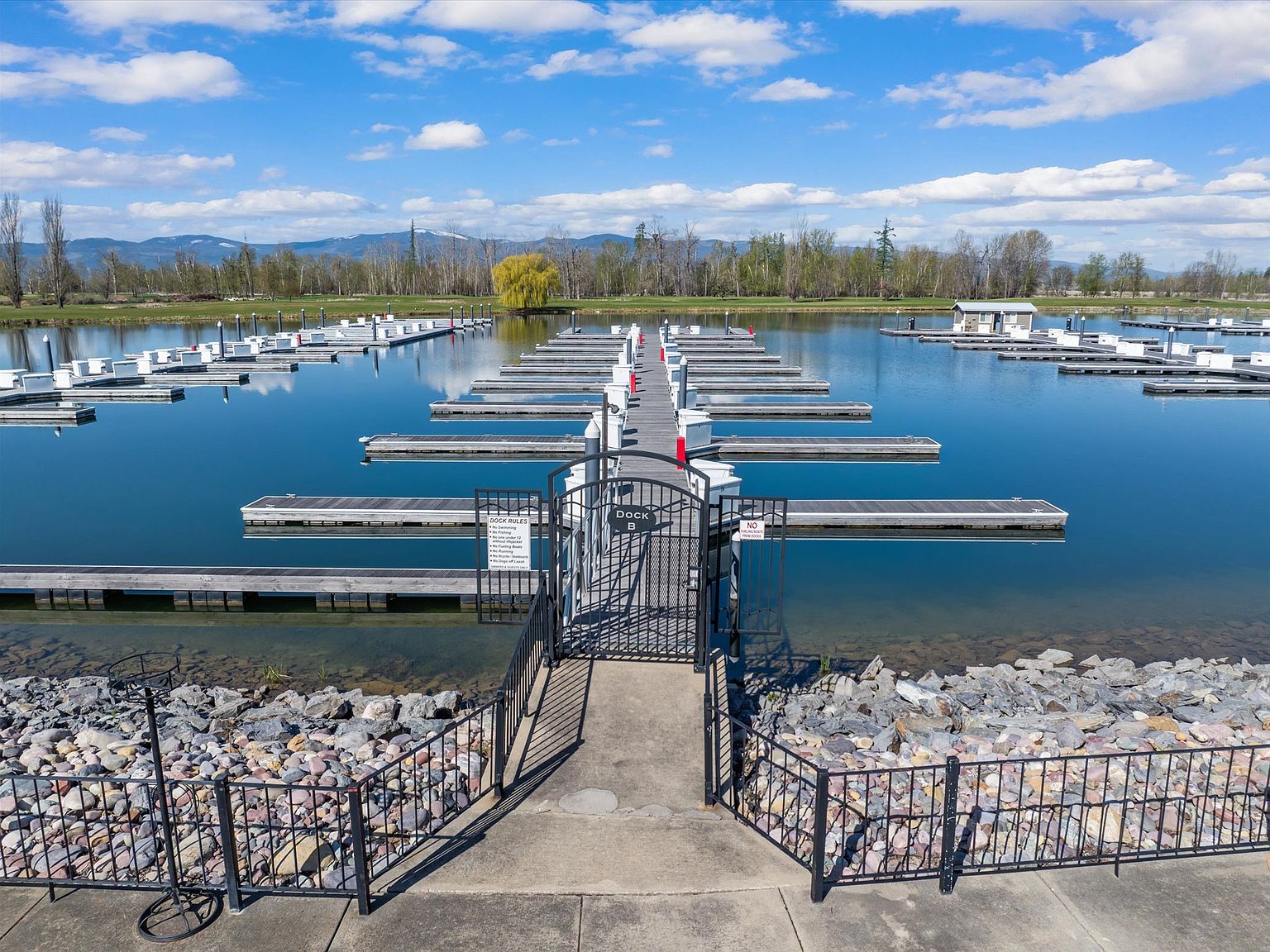 B 23 Eagle Bend Yacht Hbr