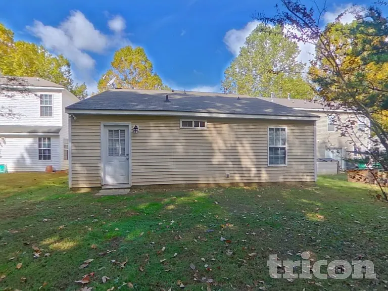2856 Oasis Ln — Photo 17
