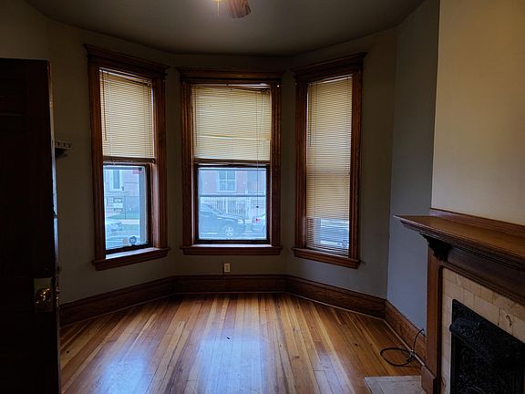 4th image of 1530 N Campbell Ave #1