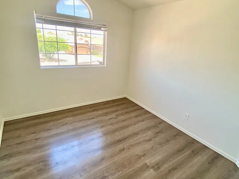 12637 W Cambridge Ave — Photo 33