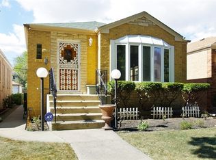 5042 N Kenneth Ave, Chicago, IL 60630