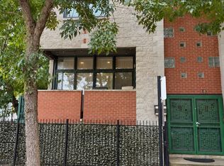 959 N Honore St, Chicago, IL 60622