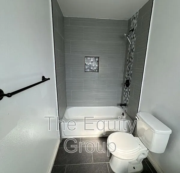 510 N Encina St #F — Photo 9