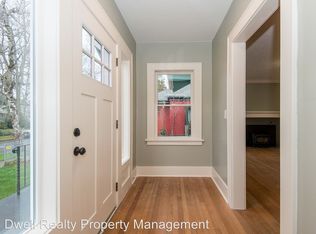 6114 N Commercial Ave, Portland, OR 97217