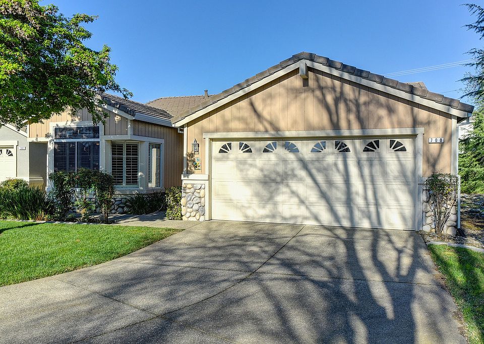 1st image of 700 Diamond Glen Cir