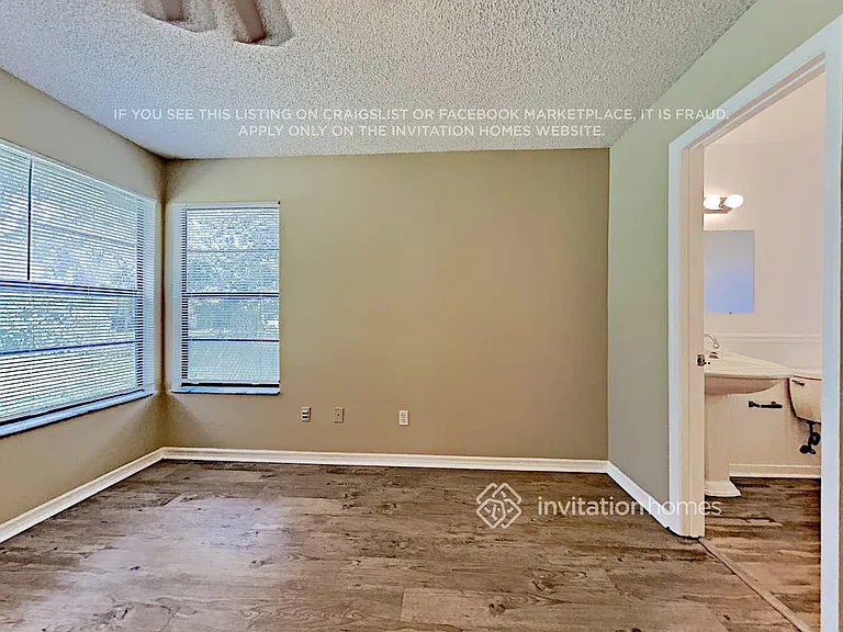 1082 Leeward Dr — Photo 11