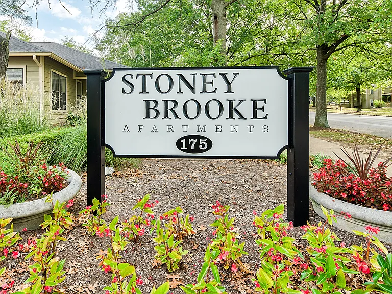Stoney Brooke Apartments — Photo 34