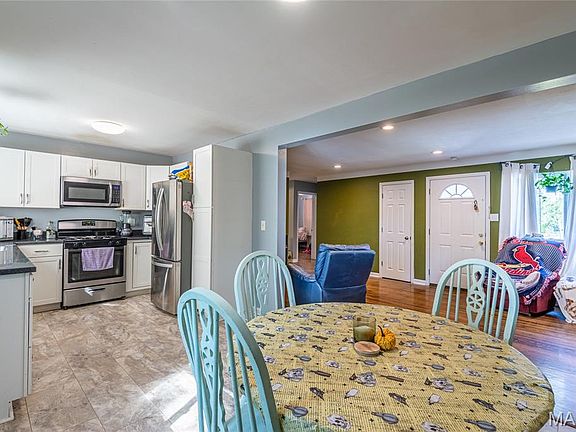 2nd image of 1018 Paula Dr